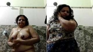 Exclusive Video of a Horny Mallu Bhabhi Recording Her Bath Time with Lover