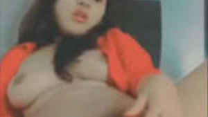 Beautiful Indian Girl Masturbating