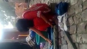 Doodh Nikal Gaya Indian Housewife sex with milkman