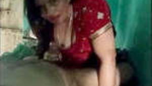 Desi bhabhi gives a sensual blowjob and takes control of her partner