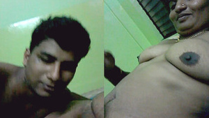 Mallu aunt gets her pussy licked by her husband in a steamy video