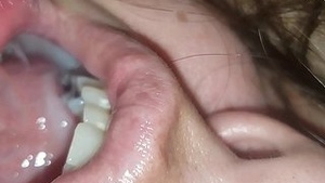 Tie a knot so d. I can achieve this on the brush