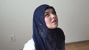 Yelimusinar Muslim Lass