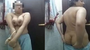 Sexy Girl Showing Her Boobs and Big ASS