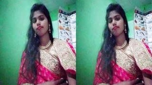 Desi Village Girl Showing Boobs