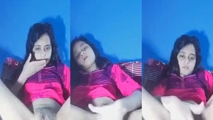 Bangladeshi girl fingering her cunt on cam