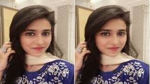 Hot PaKi Girl Showing her Boobs and Pussy On Video Call