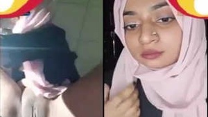 Cute Girl Shows Her Pussy Video Call