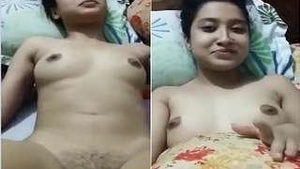 Cute Desi indian Girl gets her Pussy Fingerring By Lover