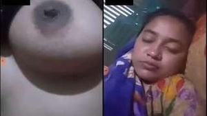 Horny indian Girl Showing Her Boobs Pussy On video Call