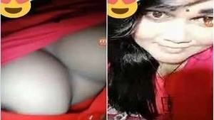 Exclusive Cute Look Desi indian Girl Showing Her Boobs Pussy Video Call