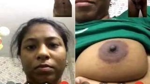 Desi indian Girl Showing Boobs on Video Call