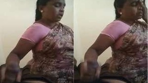 Desi Bhabhi Give you a Handjob to Dewar