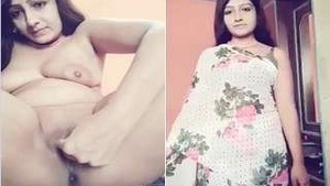 Super Hot Look Desi indian Girl Showing Boobs and Fingerring