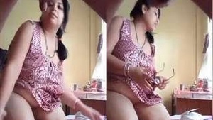 Horny Boudi Blowjob