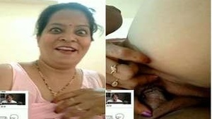 Desi Horny SHowing Boobs and Pussy On video Call