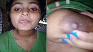 Horny Desi indian Girl Showing her Boobs And Wet Pussy