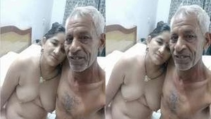 Desi Mature Cpl Romance and Fucking