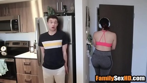 Playing out my fat-ass sisters fuck during an argument.