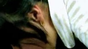 Mumbai air hostess giving blowjob to pilot scandal