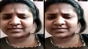 Cute Desi Girl Showing Boobs Pussy Video Call