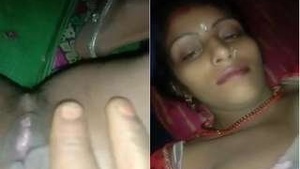 Sexy Bhabhi Fingering and Pressing Her Boobs