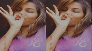 Desi Girl Showing boobs and Pussy On Video Call