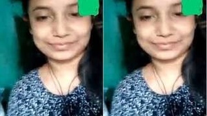 Desi indian Girl Showing Her Boobs Pussy