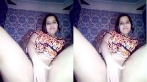 Cute Girl Masturbating