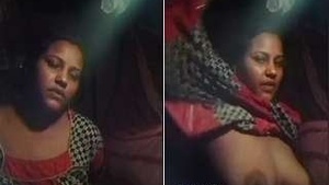 Exclusive Sexy Desi Bhabhi Strip her Cloths and Showing her Big Boobs