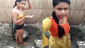 Desi village Girl OutDoor Bathing