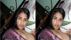 Sexy Girl Bathing and Fingering
