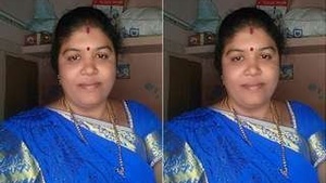 Sexy Mallu Bhabhi Showing Boobs and Pussy