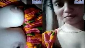 Desi Girl Shows her Boobs on Video Call