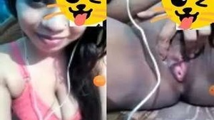 Sexy cam Girl Showing Boobs and Wet Pussy Video Call