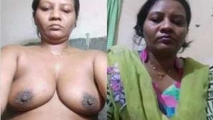 Horny Desi Aunty Showing Her Nude Body On Video call