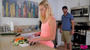 Bold Sister-in-law Tiny Sister-in-law Loves the Taste of My Cum
