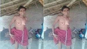 Desi Aunty Showing Boobs Pussy
