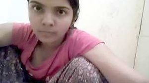 Desi bonito menina negra Reya xixi