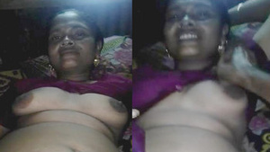 indian aunt exposed breasts