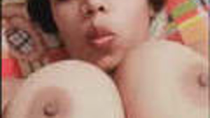 Sexy Desi Bhabi shows her wet pussy and tits on video call