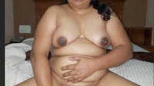 Horny Bhabhi masturbating and fucking clips