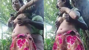 Desi bhabhi fucking in the forest with her lover and clear Bengali audio