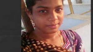 Shy Tamil menina Peitos dela menina