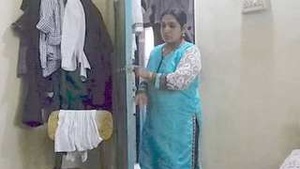 Desi aunt nude change