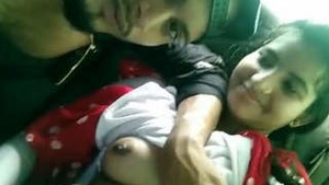 Sexy Inidn Menina sucking