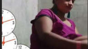 Hot desi bhabhi strict with client mms