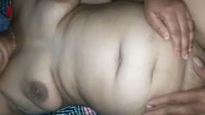 Fat lady Clitoris touch by her husband