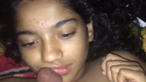 Pretty Desi menina dá boquete Vdo