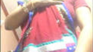 Desi tia show her naked body on cam